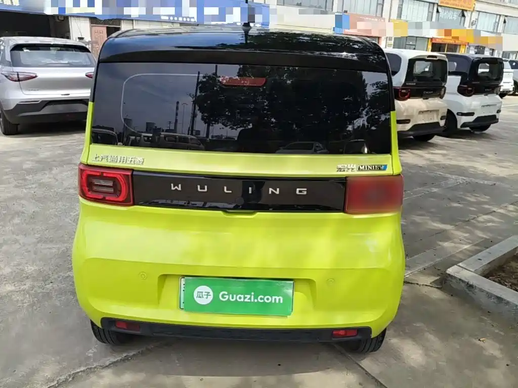 Wuling MINIEV — миниатюра 6