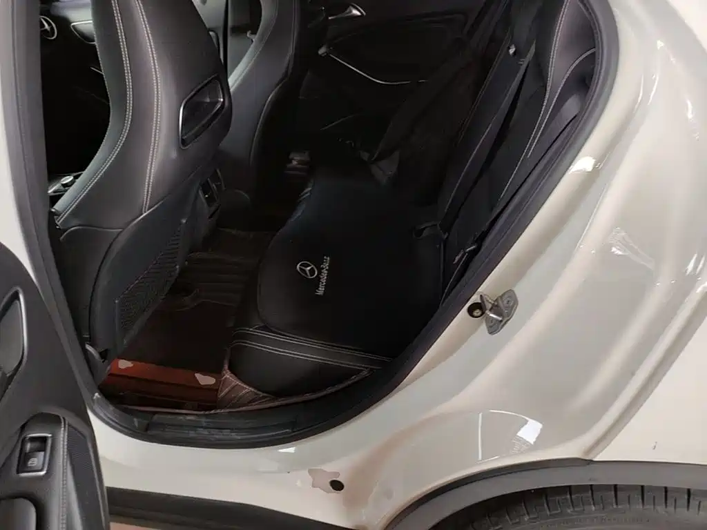 Mercedes-Benz GLA — миниатюра 17