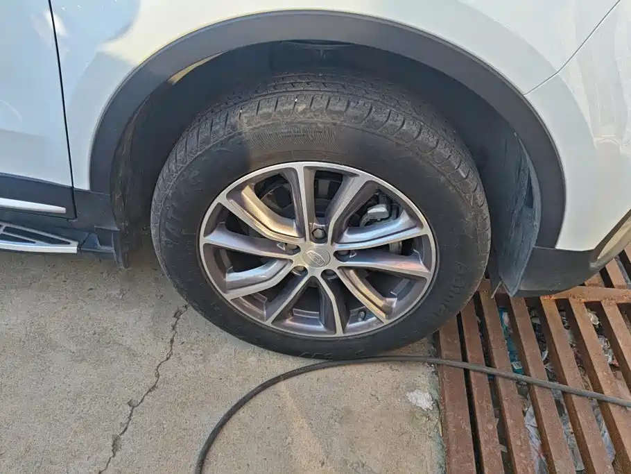 Geely Boyue — миниатюра 6