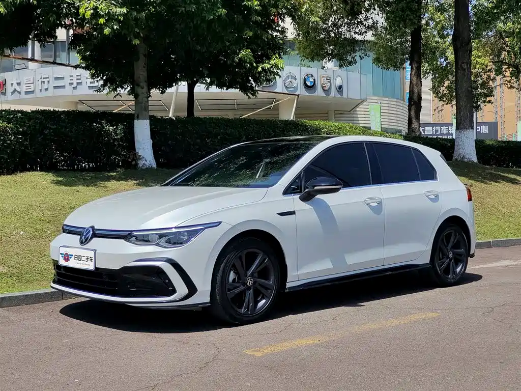 Volkswagen Golf 2021