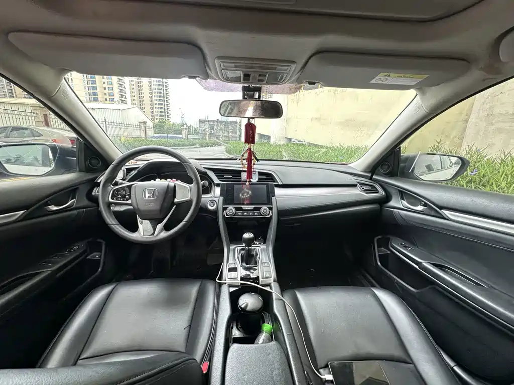 Honda Civic — миниатюра 5