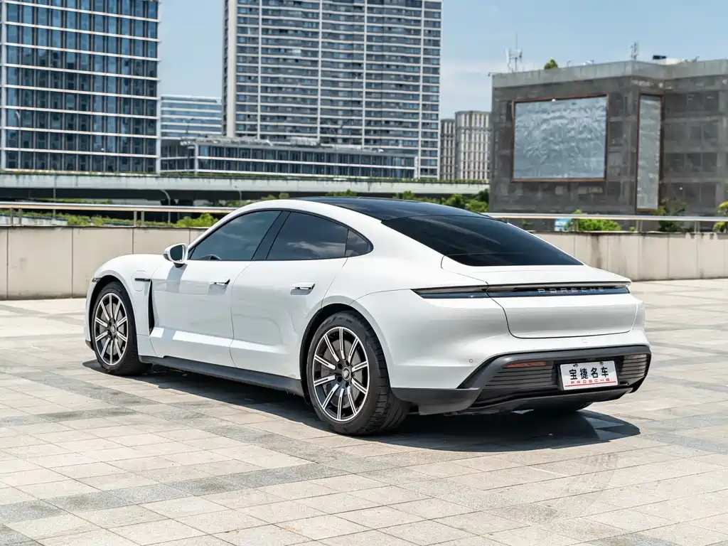 Porsche Taycan — миниатюра 6