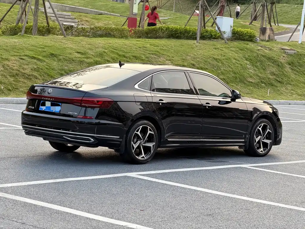 Volkswagen Passat — миниатюра 4