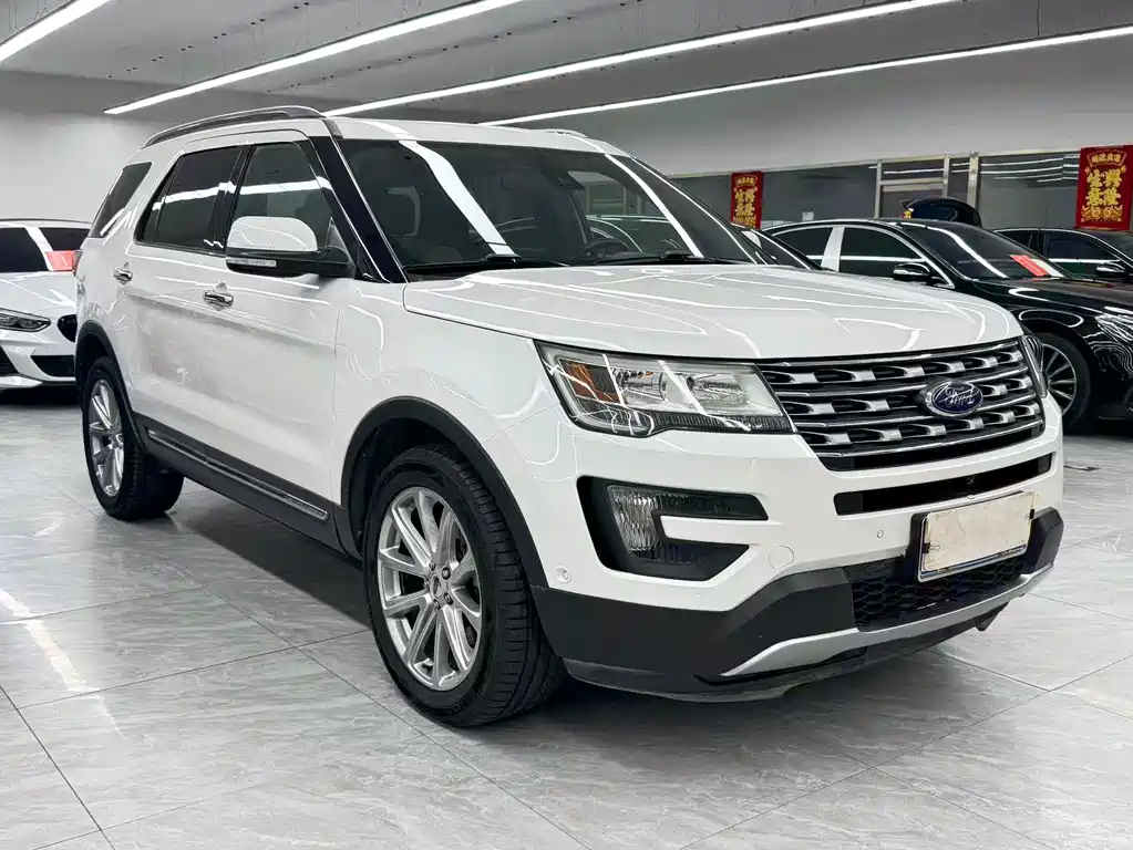 Ford Explorer (Import) — миниатюра 3