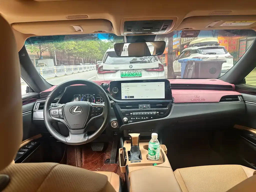 Lexus ES — миниатюра 8
