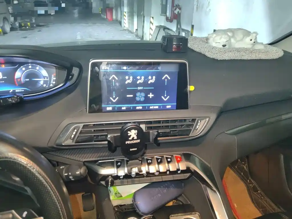 Peugeot 5008 — миниатюра 6