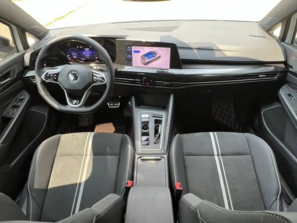 Volkswagen Golf — миниатюра 12