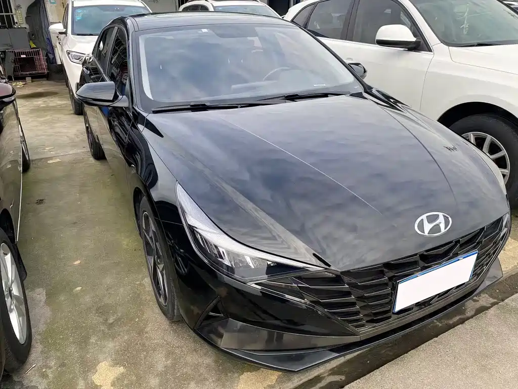 Hyundai Elantra — миниатюра 3