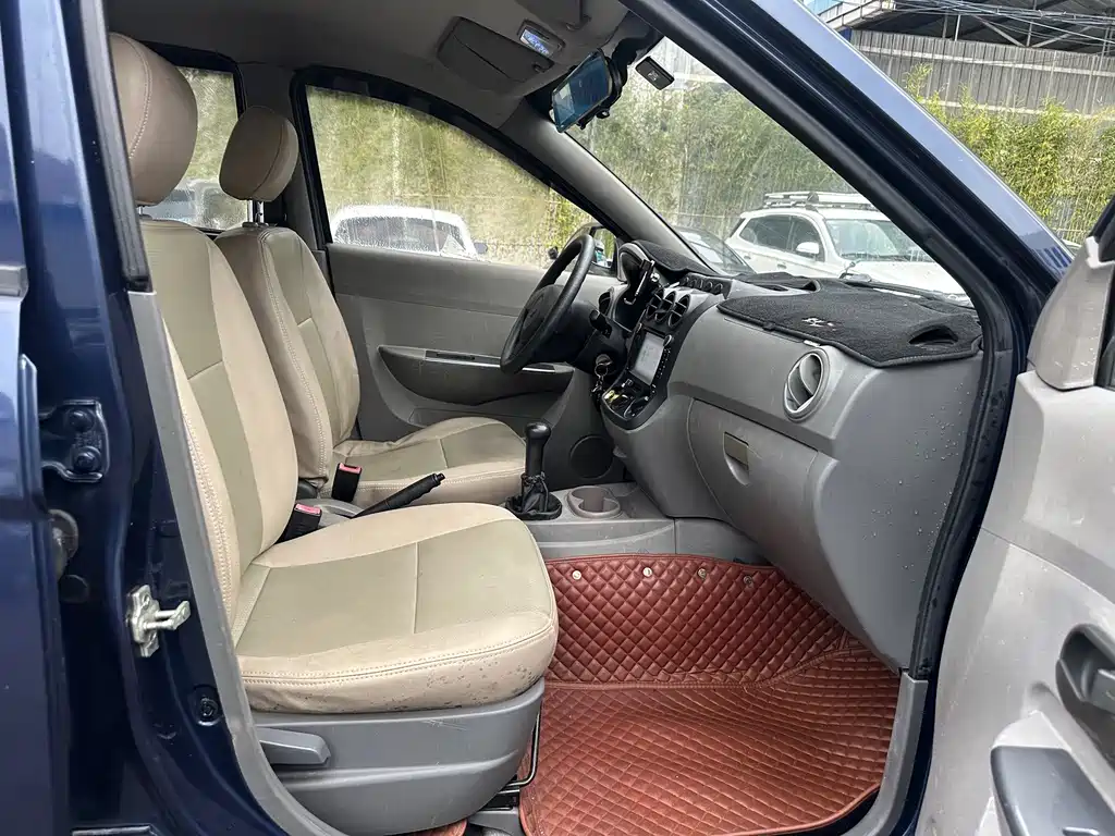 Wuling Hongguang — миниатюра 17