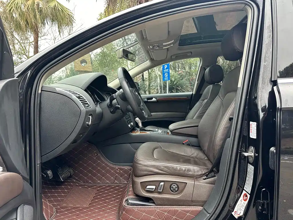 Audi Q7 — миниатюра 8