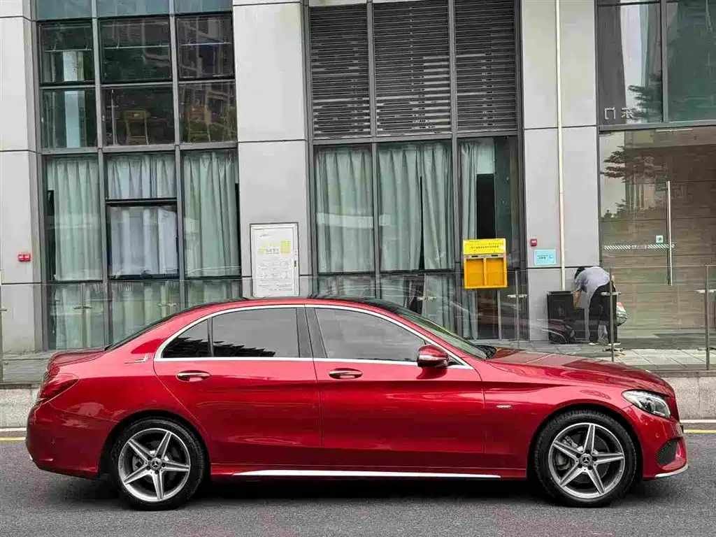 Mercedes-Benz C-Class — миниатюра 4