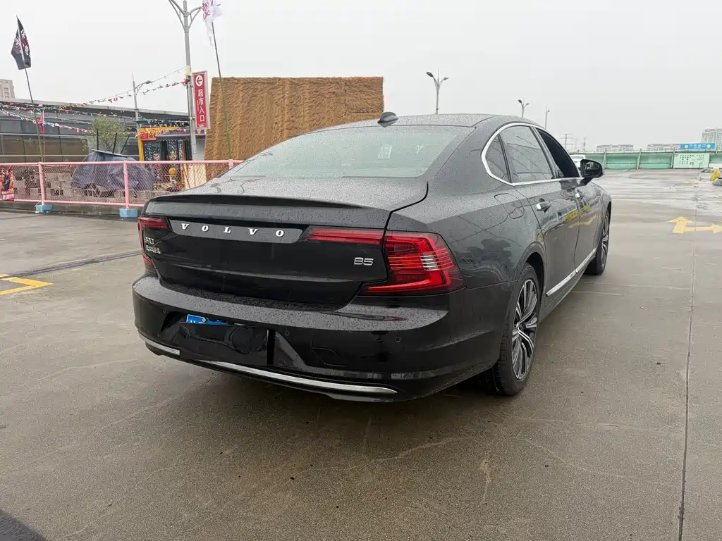 Volvo S90 2021 B5 Luxury