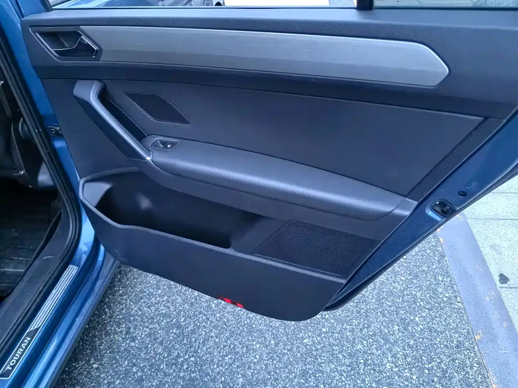 Volkswagen Touran — миниатюра 14