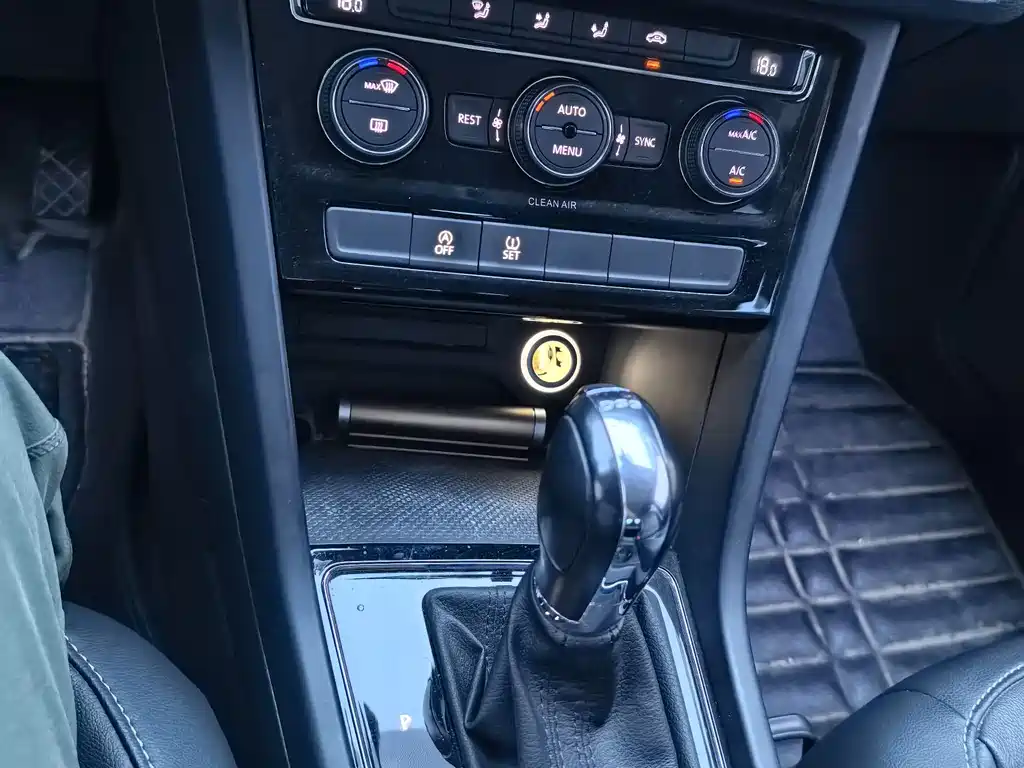 Volkswagen Touran — миниатюра 23