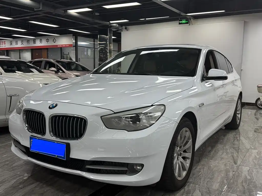 BMW 5 Series GT 2013