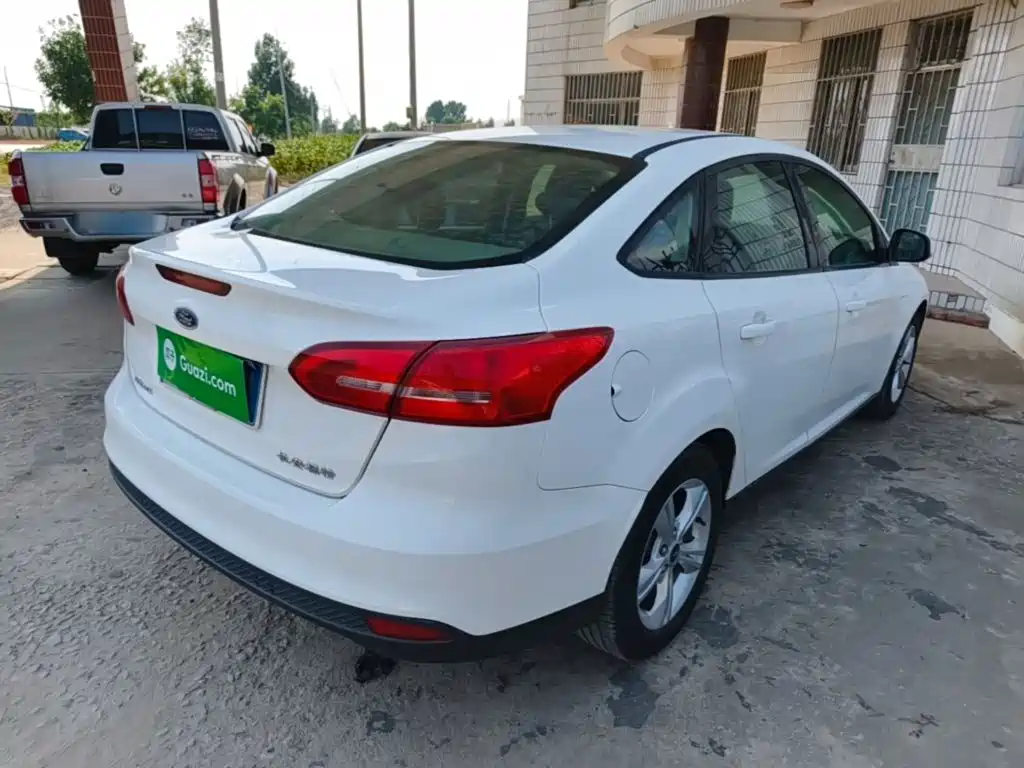 Ford Focus — миниатюра 7