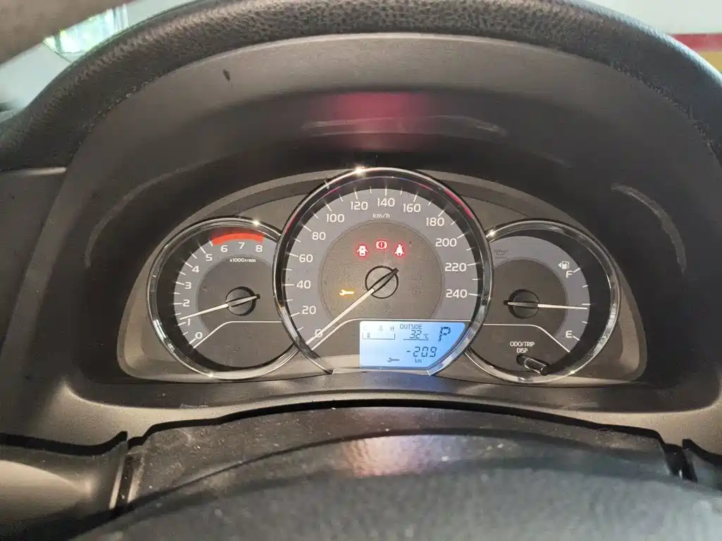 Toyota Corolla — миниатюра 8