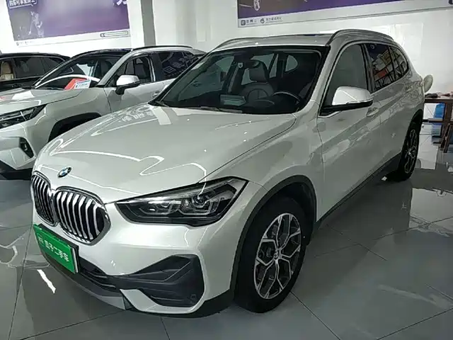 2022 BMW X1