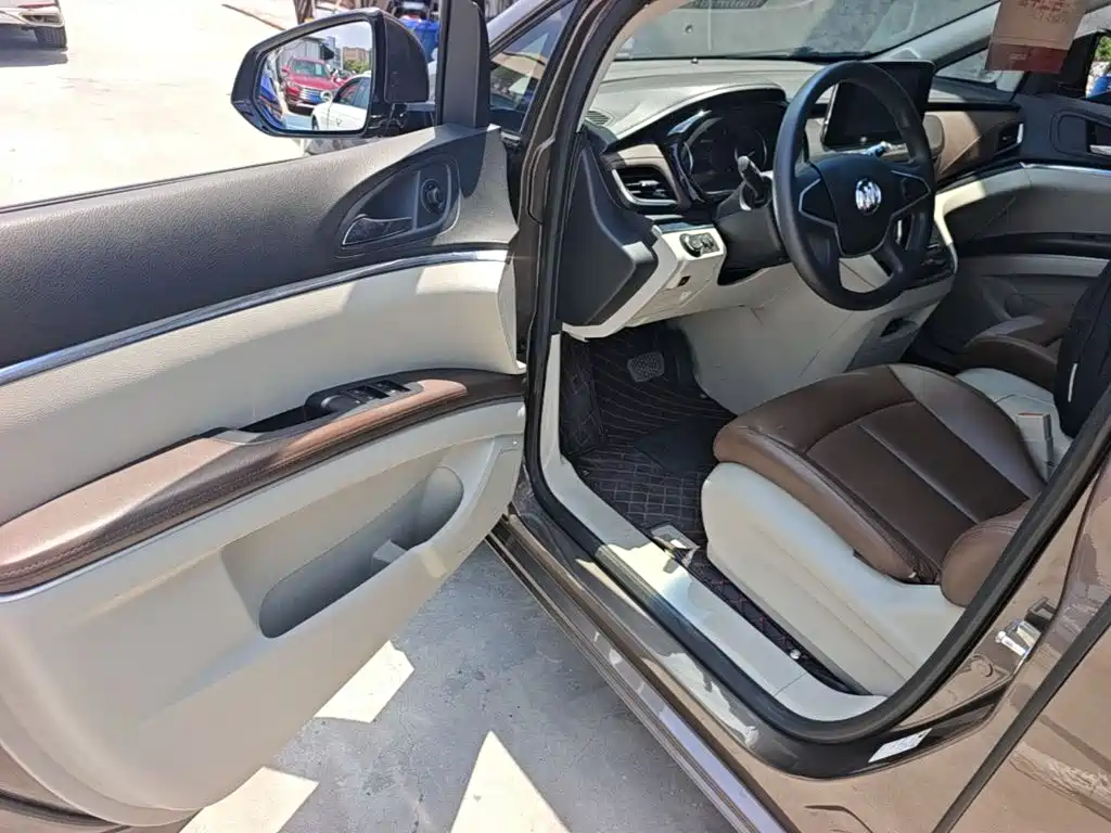Buick GL8 — миниатюра 16