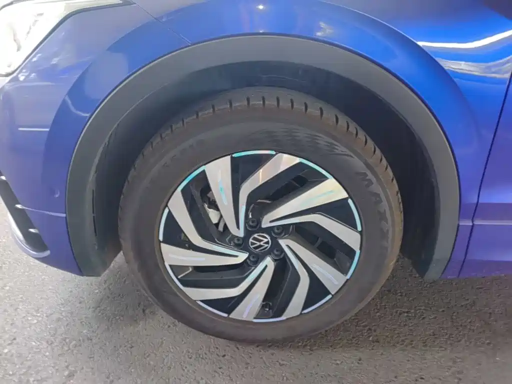 Volkswagen Tiguan L — миниатюра 23