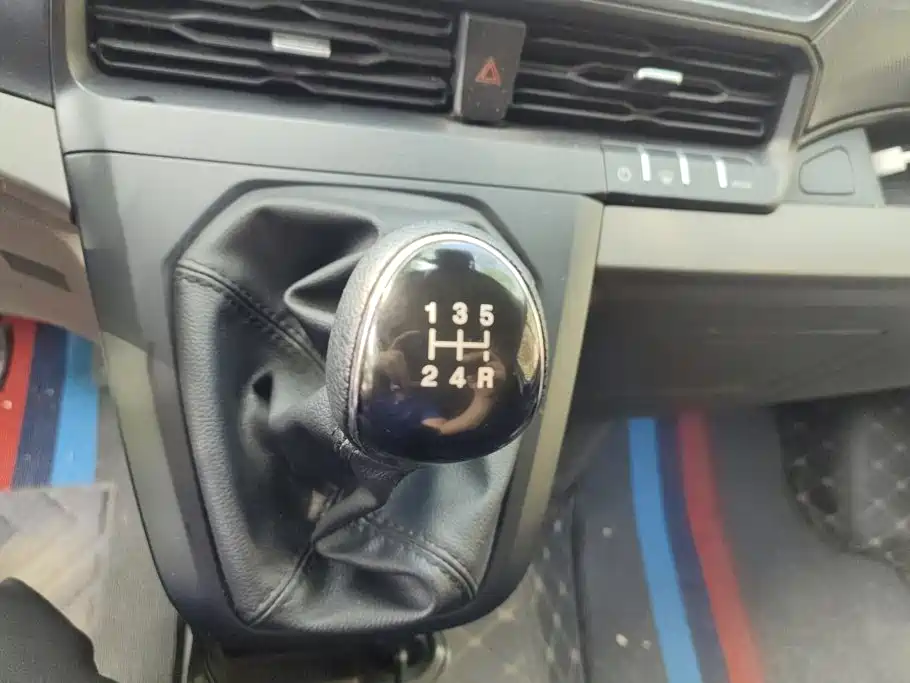 Ford Transit — миниатюра 16