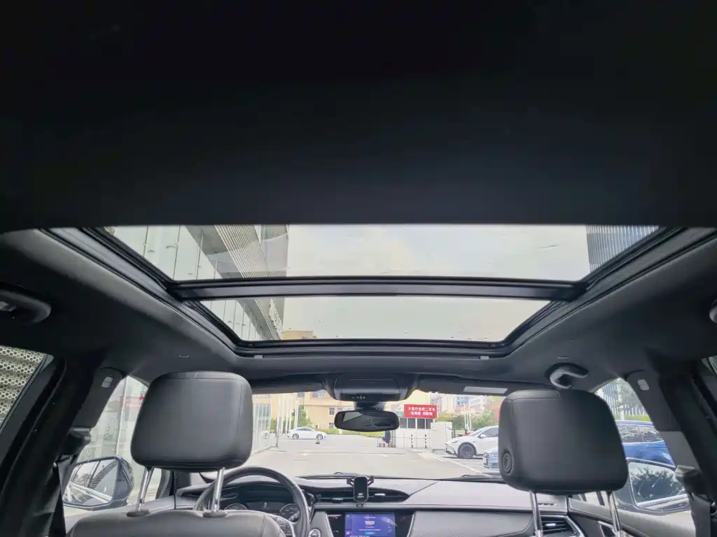 Cadillac XT5 — миниатюра 16
