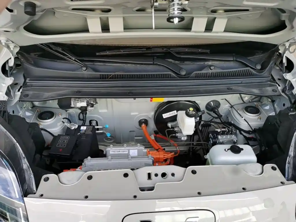 Wuling MINIEV — миниатюра 20