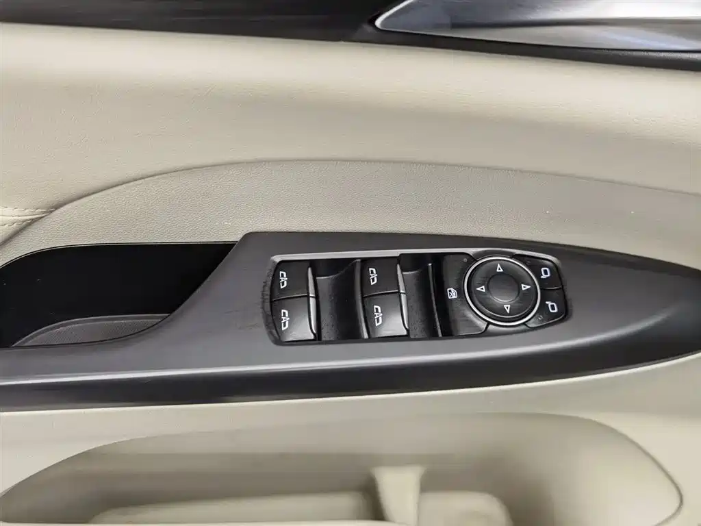 Buick GL8 2023 ES Comfort