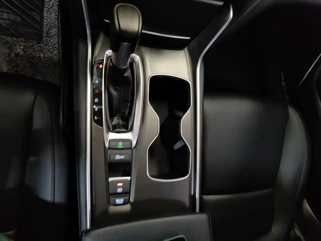 Honda Accord — миниатюра 14