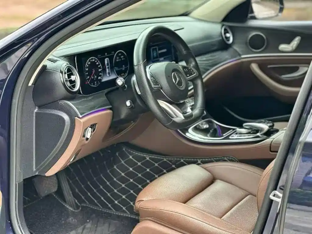 Mercedes-Benz E-Class — миниатюра 4