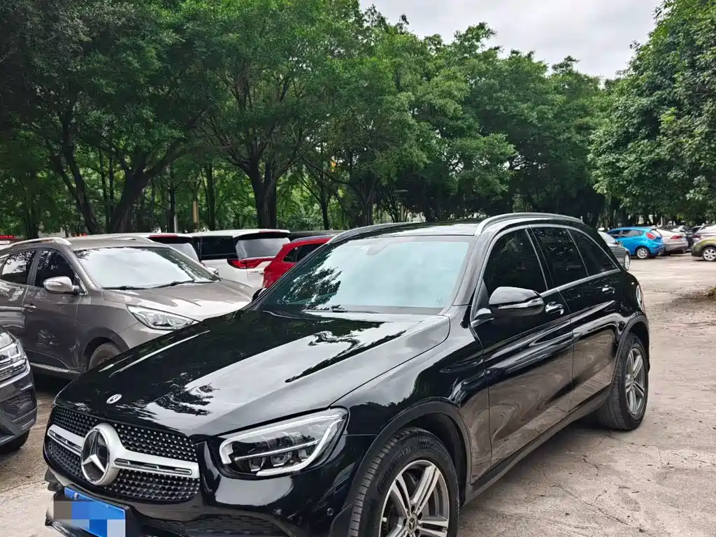 Купить Mercedes-Benz GLC