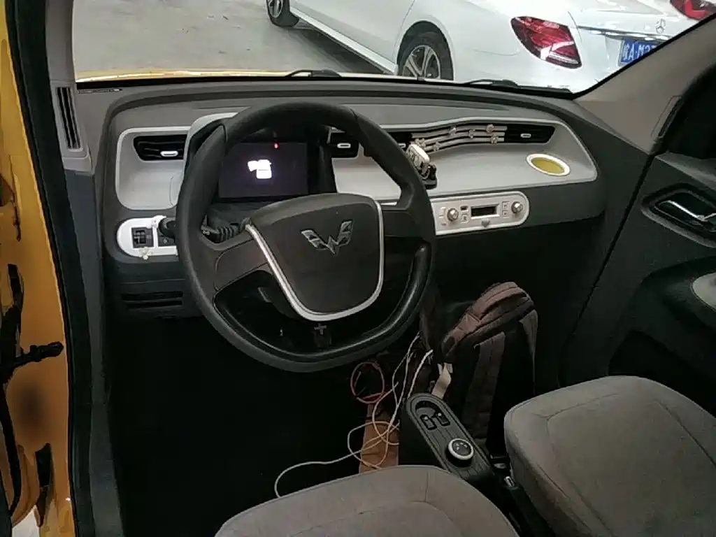 Wuling MINIEV — миниатюра 10