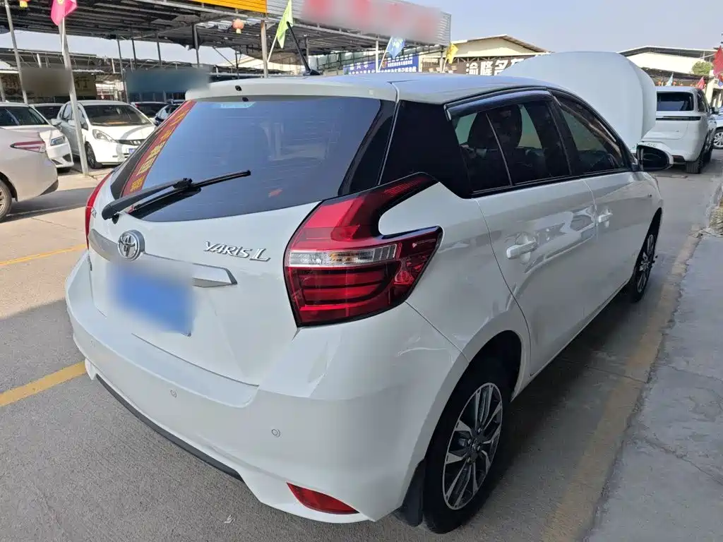 Toyota Yaris L — миниатюра 7