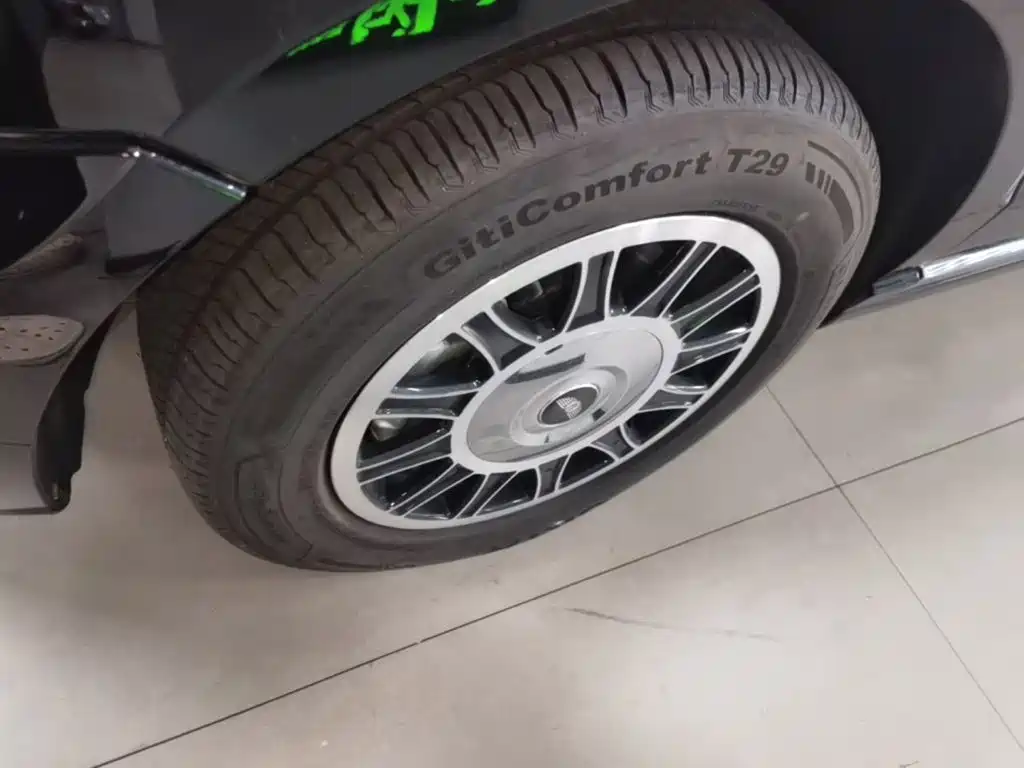 LEVC LEVC TX — миниатюра 23