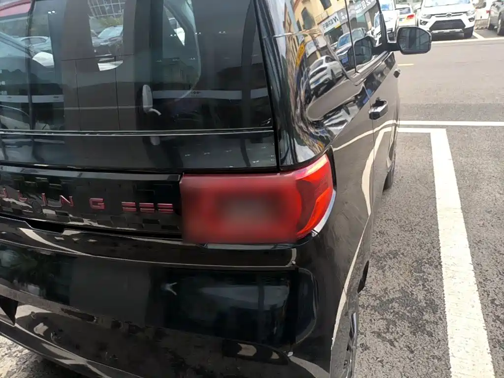 Wuling MINIEV — миниатюра 8