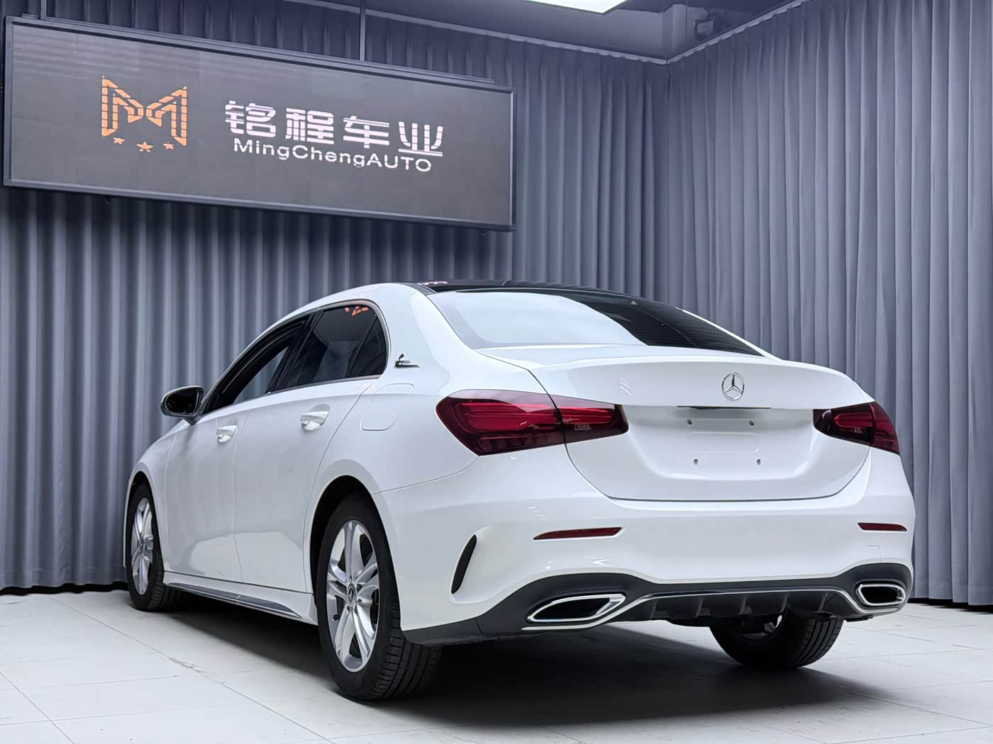 Mercedes-Benz A-Class 1.3 л 2024 г. Белый, пробег 43000 км