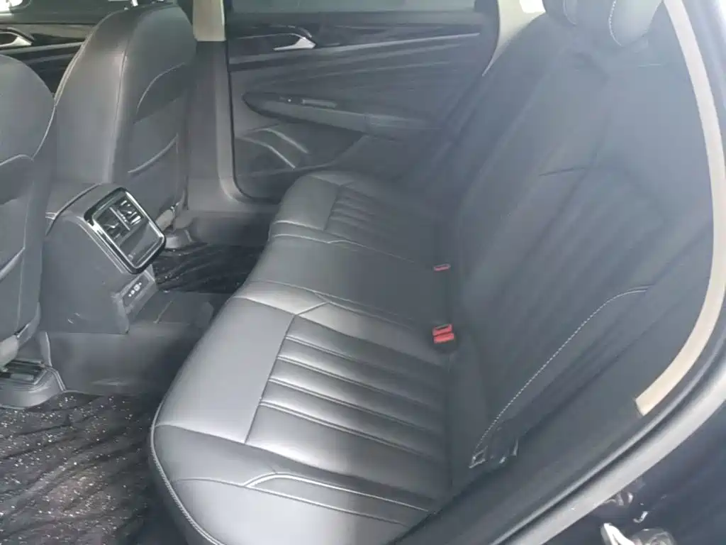 Volkswagen Passat — миниатюра 17
