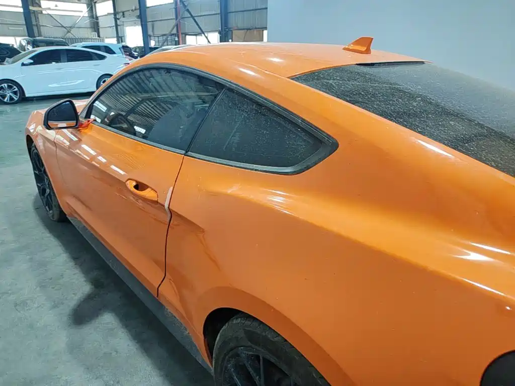 Ford Mustang — миниатюра 5