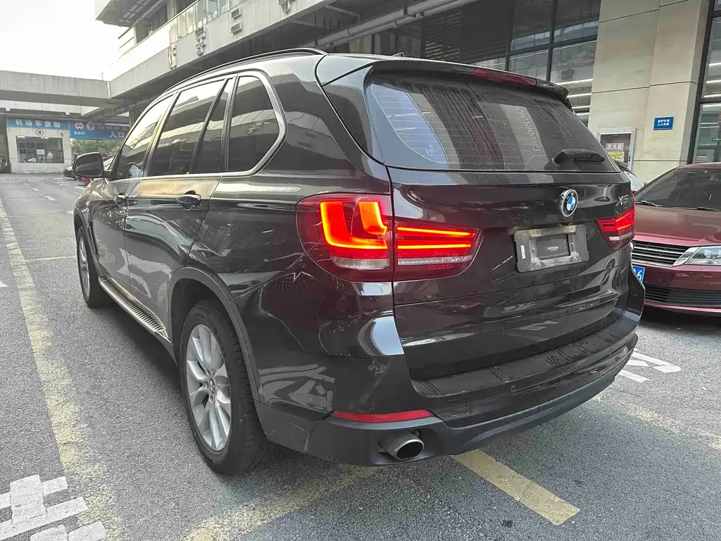 BMW X5 (Import) — миниатюра 7