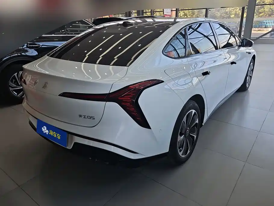 Hongqi Hongqi Tiangong 05 — миниатюра 3