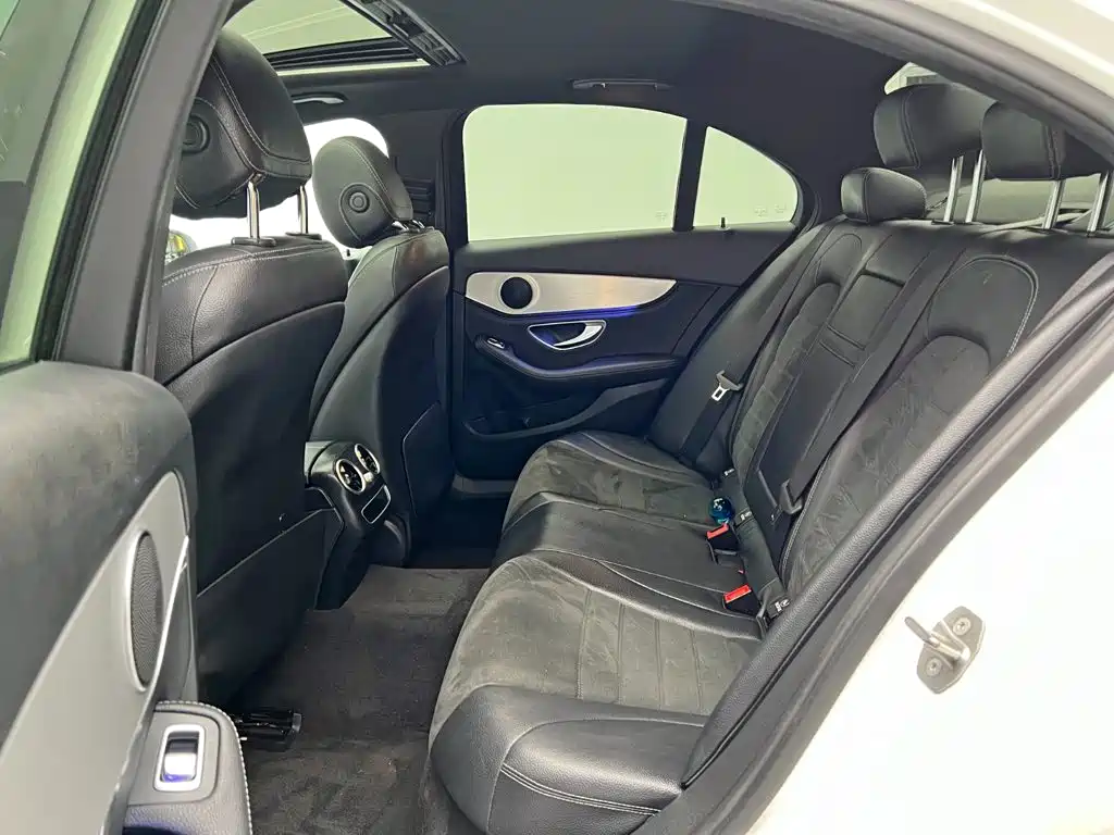 Mercedes-Benz C-Class — миниатюра 14