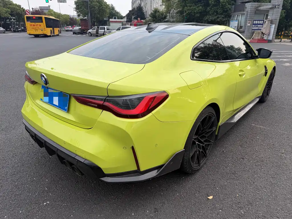 BMW M4 — миниатюра 7