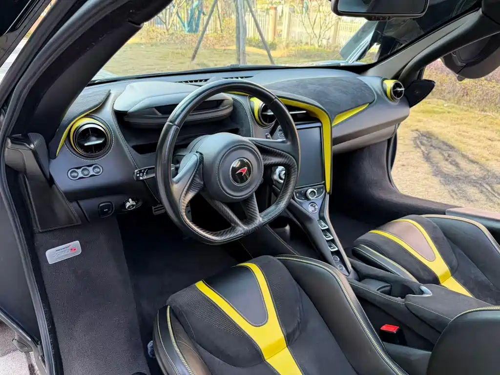 McLaren 720S — миниатюра 5