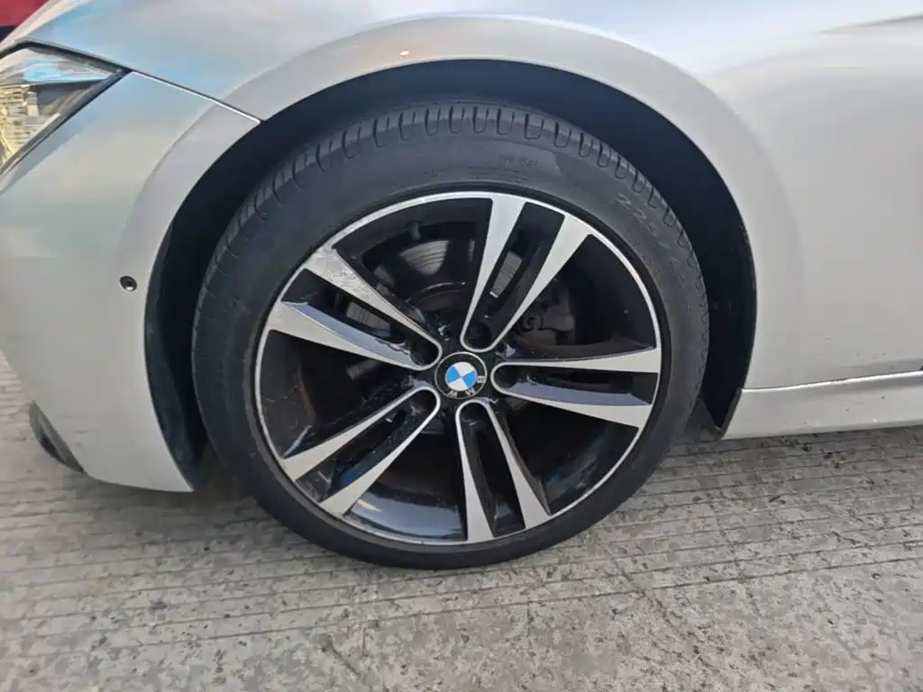 BMW 3 Series — миниатюра 23
