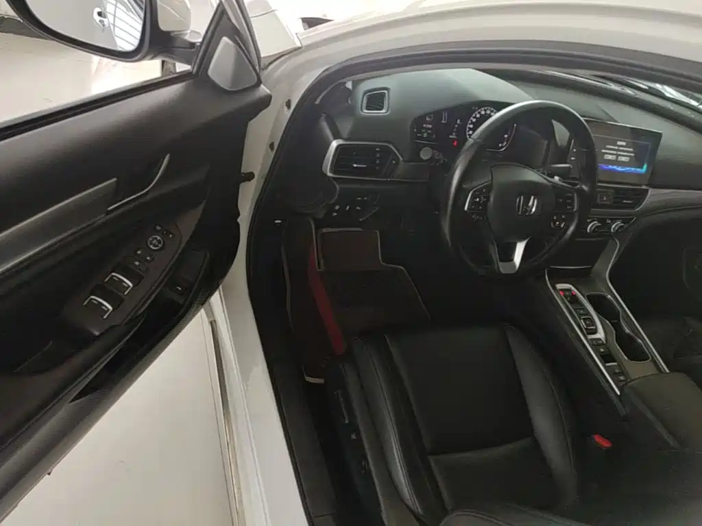 Honda Accord — миниатюра 12