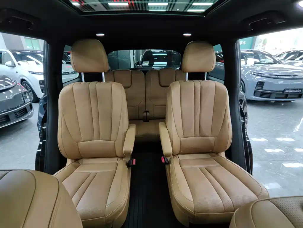 Li Auto ONE 2020 6 мест