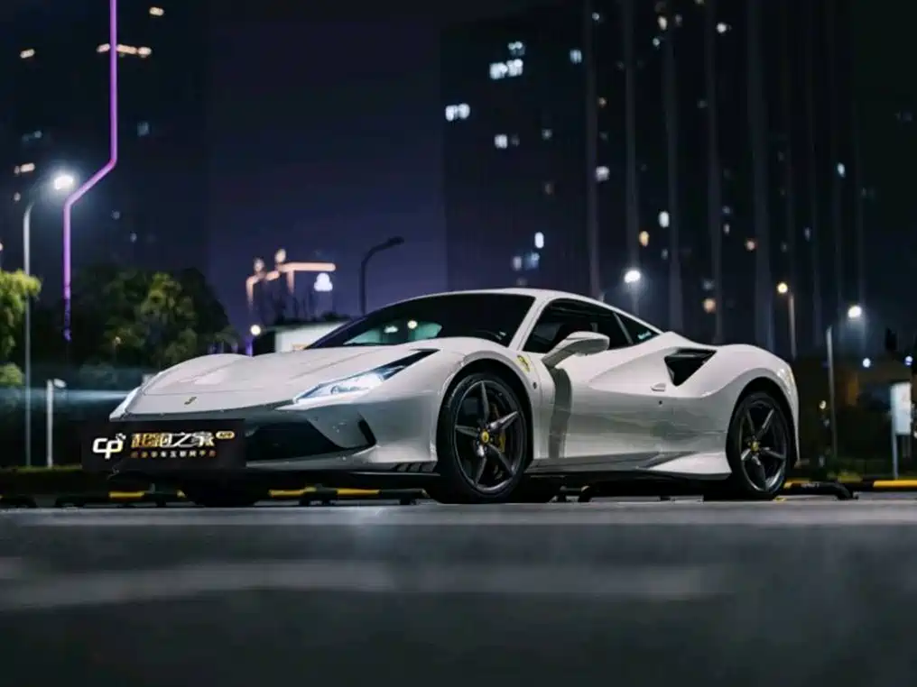 Ferrari F8 2022