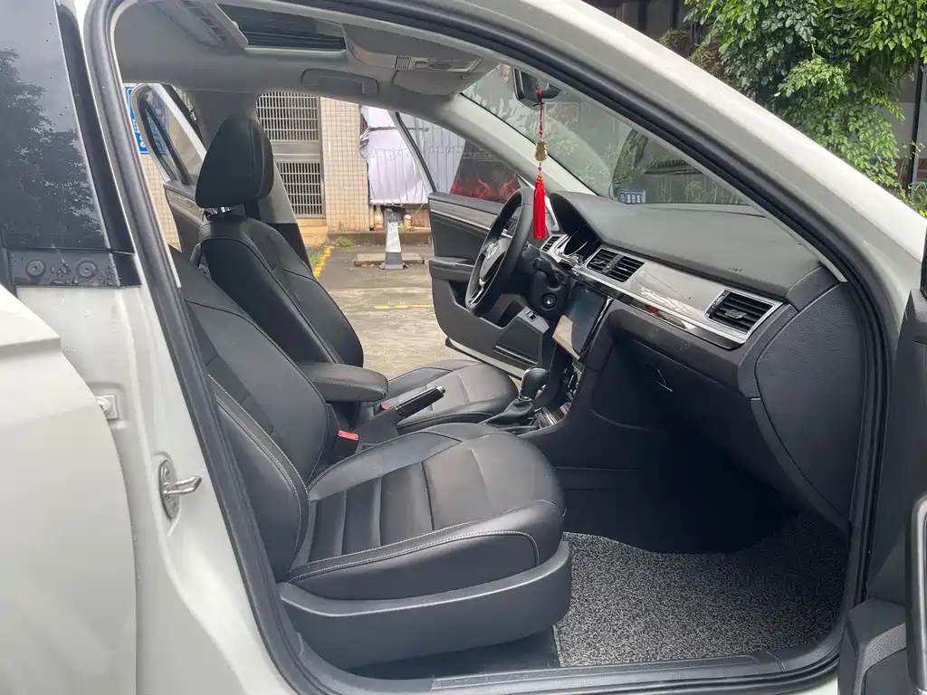 Volkswagen Bora 1.5L Auto Comfort Type, фото 11