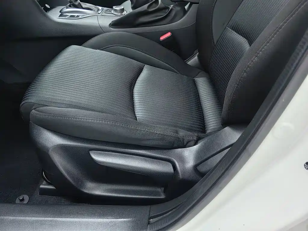 Mazda 3 Axela — миниатюра 20