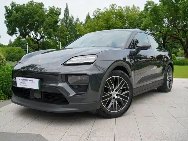 2026 Porsche Macan